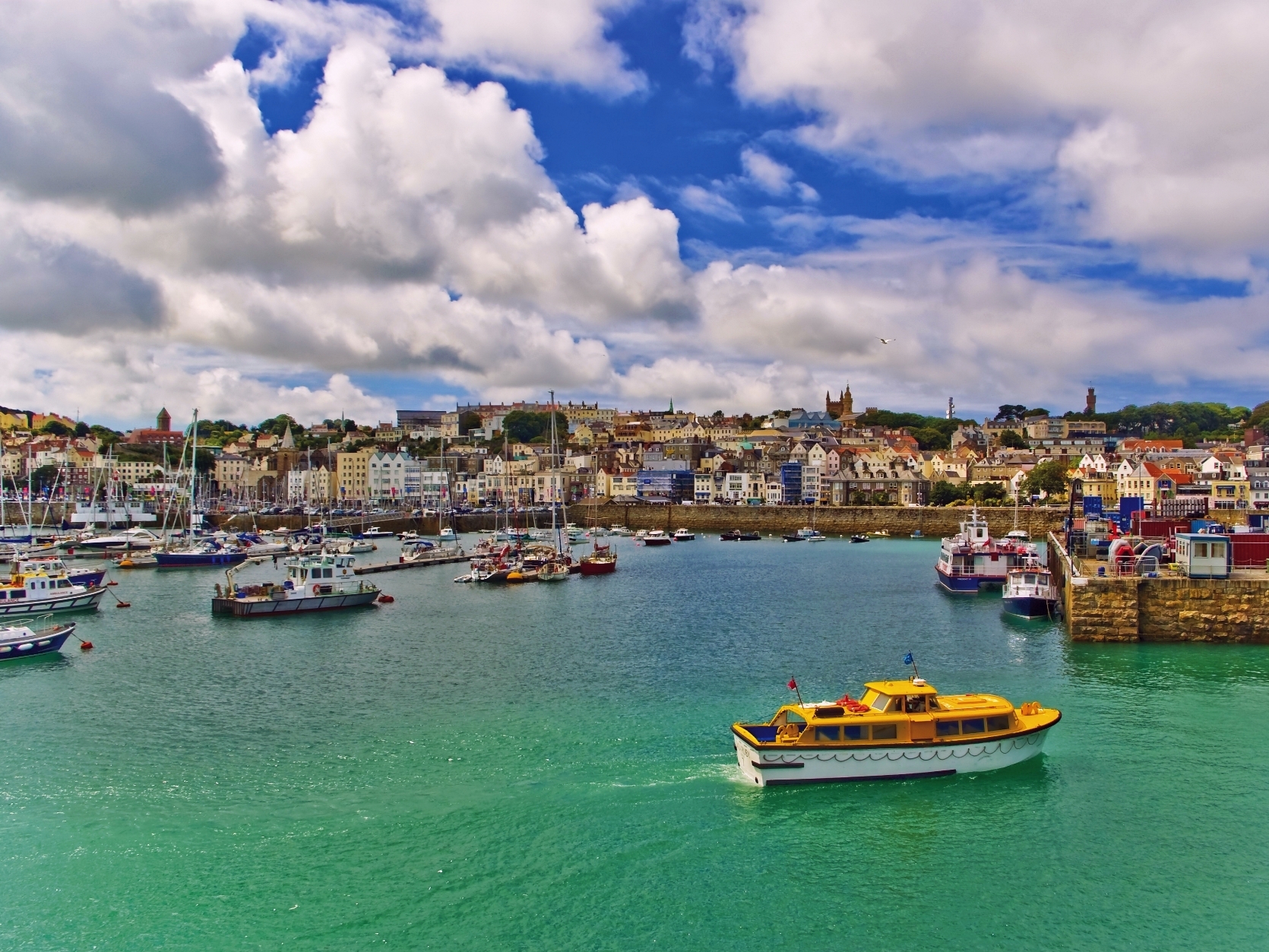 Jersey, Guernsey, Sark Höhepunkte der Kanalinseln St. Peter Port Guernsey SRD