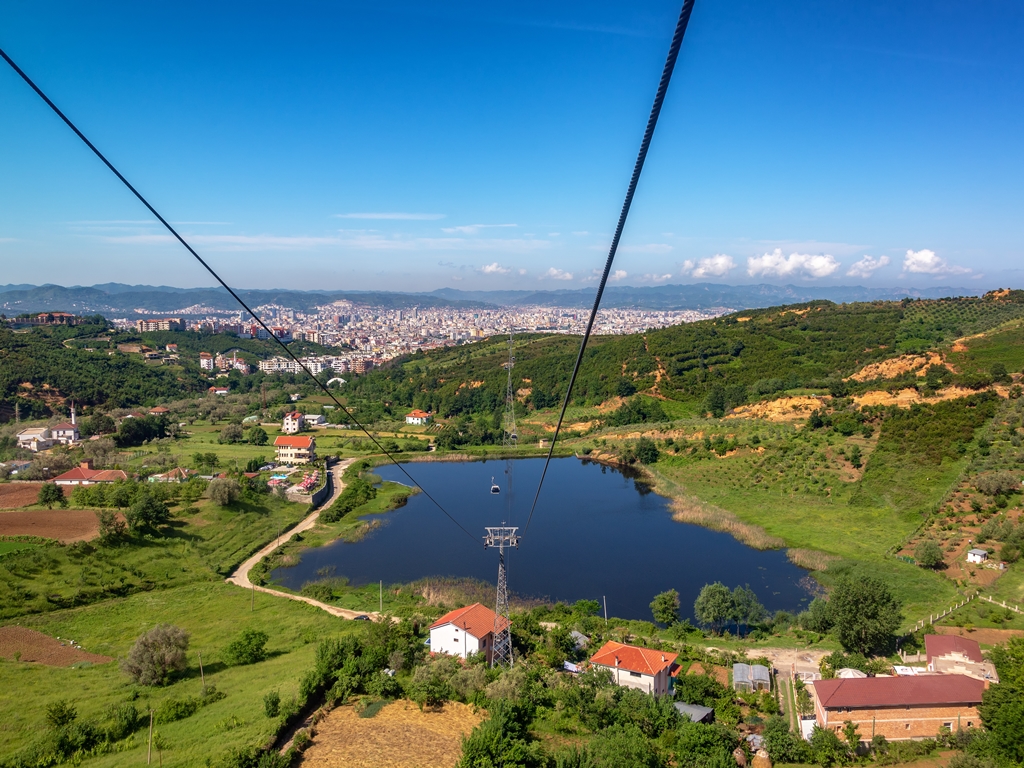 Albanien Erholen-Reise Blick vom Dajti auf Tirana - SRD