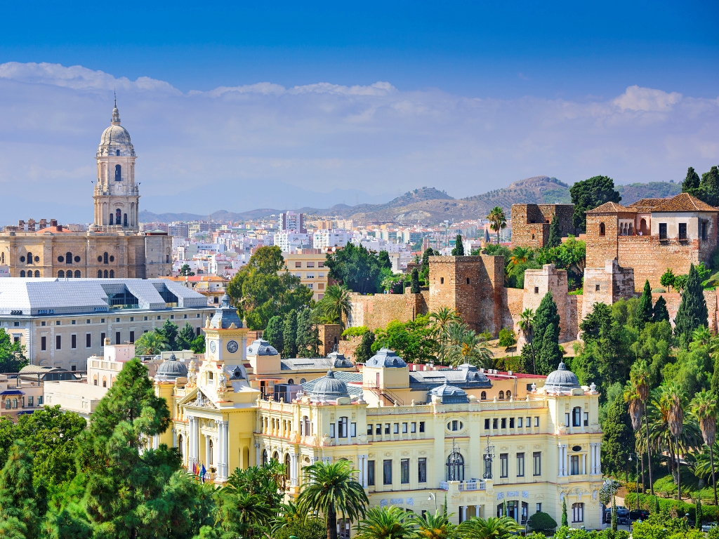 Andalusien E-Bike-Reise Blick auf die Altstadt Malaga SRD