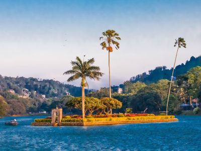 Sri Lanka Insel im Kandy See