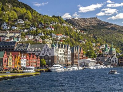 Norwegen Häuser der Altstadt Bergens am Meere