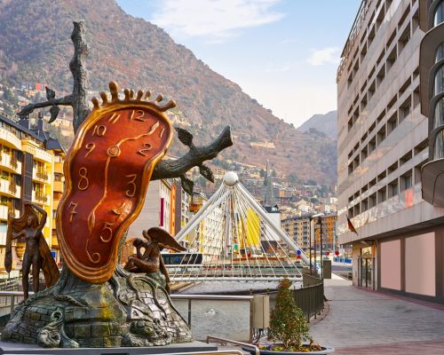 Andorra Kulturreise Höhepunkte Skulptur in Andorra la Vella SRD