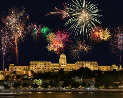 Budapest Städtereise Silvesterfeuerwerk über der Burg SRD