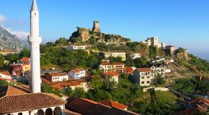 Albanien Rundreise Blick auf Kruja -SRD