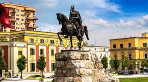 Albanien Rundreise Skanderberg Platz in Tirana SRD