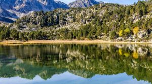 Andorra Wander-Reise Blick auf 1. See von Pessons SRD