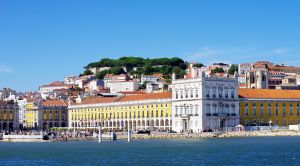 Lissabon Städtereise Blick vom Wasser auf den Platz des Handels SRD
