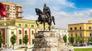Albanien Erholen-Reise Skanderberg Platz in Tirana SRD