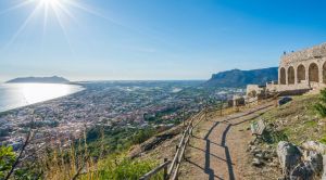Odysseus Riviera Jupiter Tempel Blick über Terracina Odysseus Riviera Jupiter Tempel Blick über Terracina