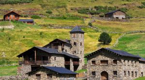 Andorra Wander-Reise Typische Häuser SRD